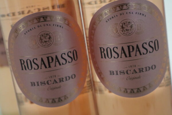 champagne en wijnen de blender Rosapasso Pinot Nero