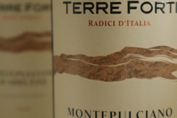 champagne en wijnen de blender Montepulciano d'Abruzzo Terre Forti DOC