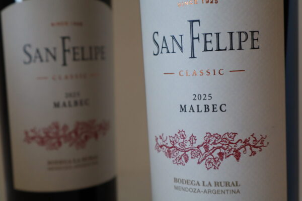 champagne en wijnen de blender San Felipe Classic Merlot
